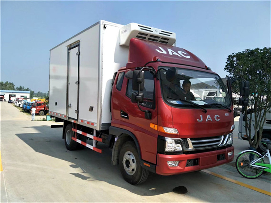 江淮駿鈴V5排半 3.7米冷藏車(chē)