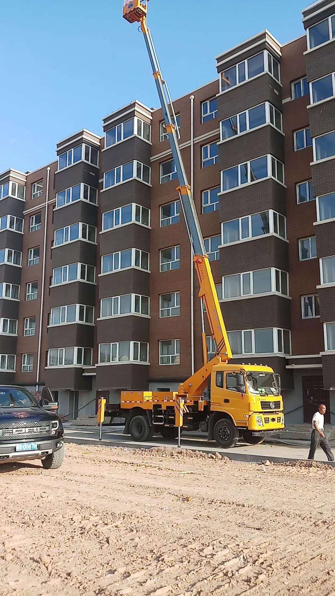 東風28米高空作業車(chē)